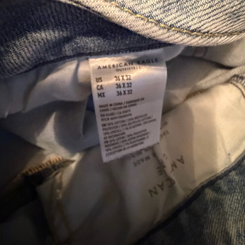 American Eagle 🦅 AirFlex + Ultra-soft Athletic Fit Jean - Picture 11 of 13